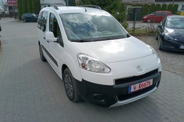 Peugeot Partner II 1.6 benzyna sprowadzony opłacony 7 miejsc